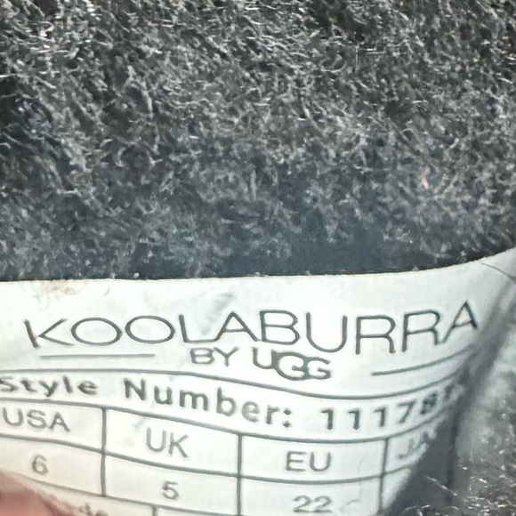 Koolaburra by UGG Aribel Short Zipper Winter Boots Toddler Size 6 Black Sherpa - Picture 7 of 7